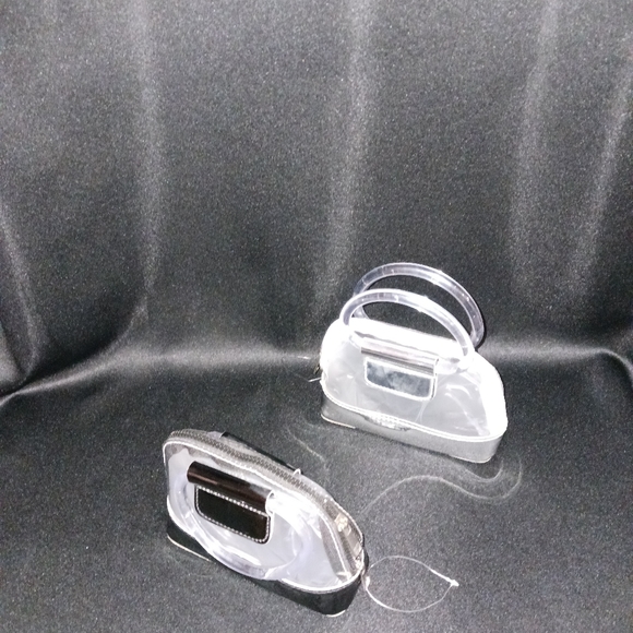 Purses - Picture 2 of 5